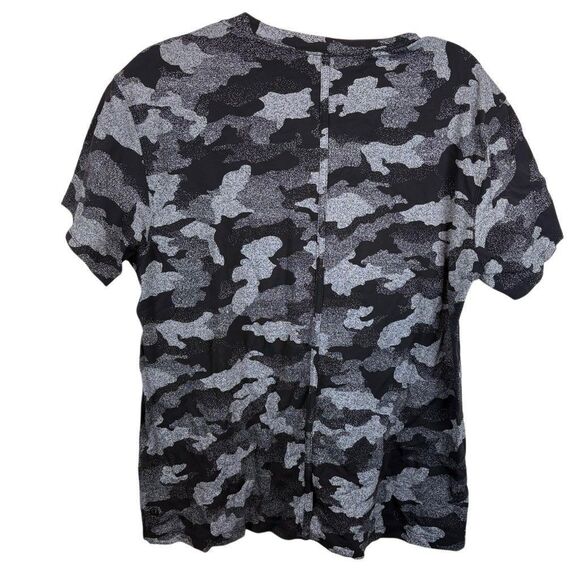 Lululemon Black Gray Camo All Yours Short Sleeve Shirt Size M/L? - Picture 3 of 7